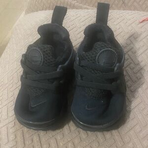 Nike Kids Black Sneakers